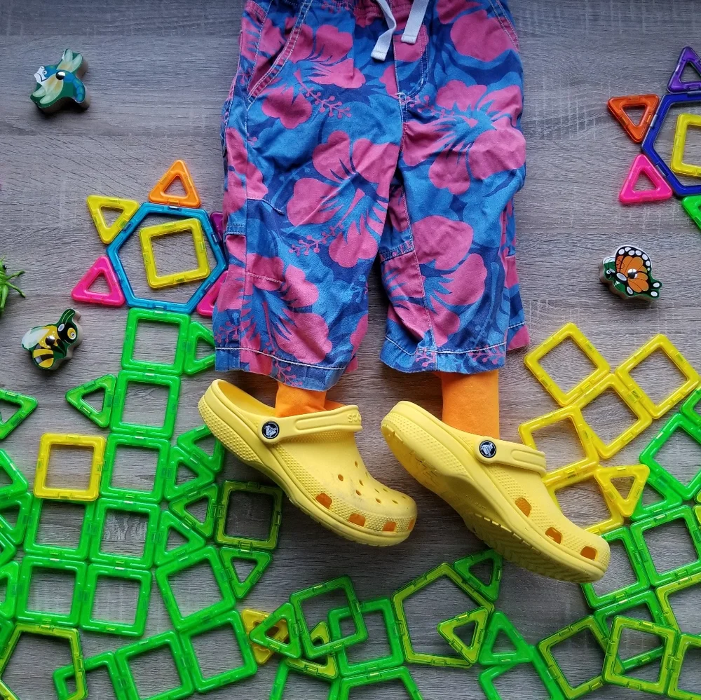 2011 ln/euc Mini Boden hibiscus board shorts size 6 - Picture 4 of 16